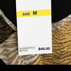 Alfred Dunner blouse size M mid sleeve. Never been wore. Lots of fall colors ❤️